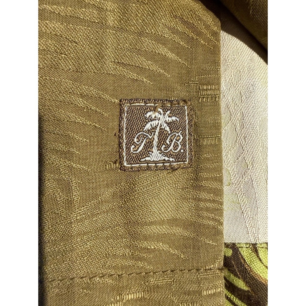 Tommy Bahama Silk Shirt M Olive Palm Tree Back Graphic Hawaiian Camp - Picture 5 of 9